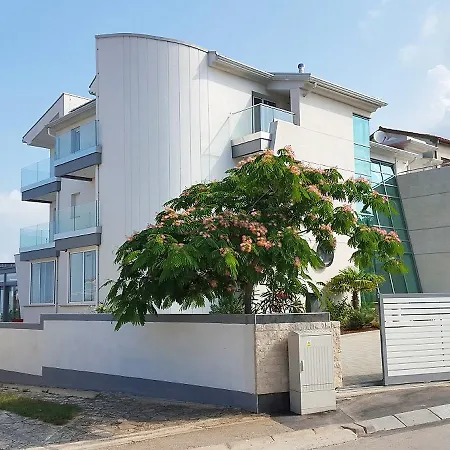 Adrion.11 Apartmán *